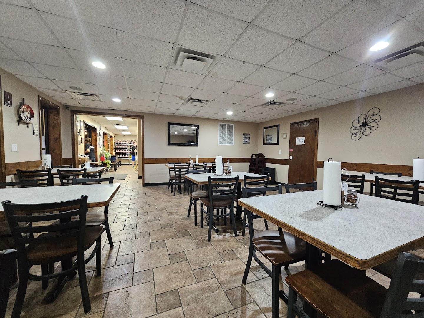 Lance's Pizza & Subs